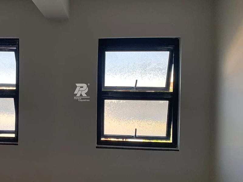 Janelas maxim-ar de alumínio preto